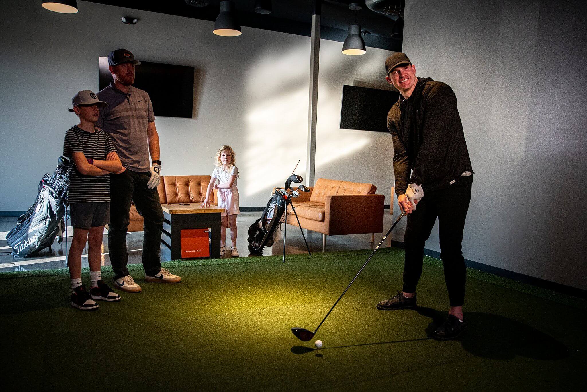 The Ultimate Guide to Improving Your Golf Game: Indoor Golf Techniques and Strategies The Back Nine Golf Simulator near me indoor golf near me trackman best golf company