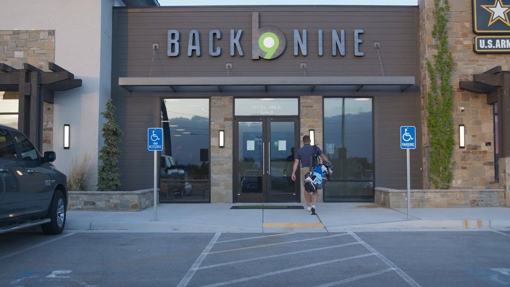 the back9 golf and entertainment trackman indoor golf simulator golf club wood wedge the back nine wegde wood driver