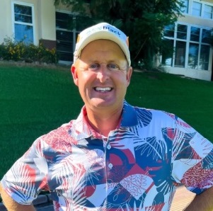 Instructor Alex The Back Nine Gilbert Arizona indoor golf improve your game simulator